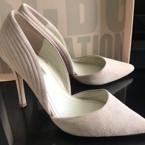 BCBG stilettos 👠 💕